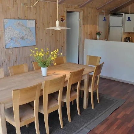 4 Bedroom Cozy In Sydals *